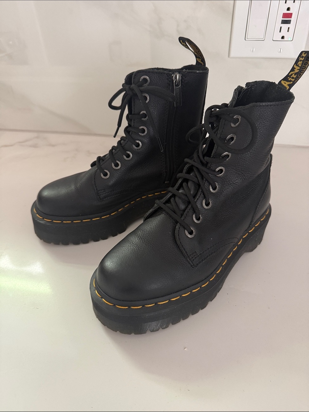 Dr. Martens Black Platform Jardon III Lace-Up BOOTS- size US 7/EU 38 - Picture 8 of 12